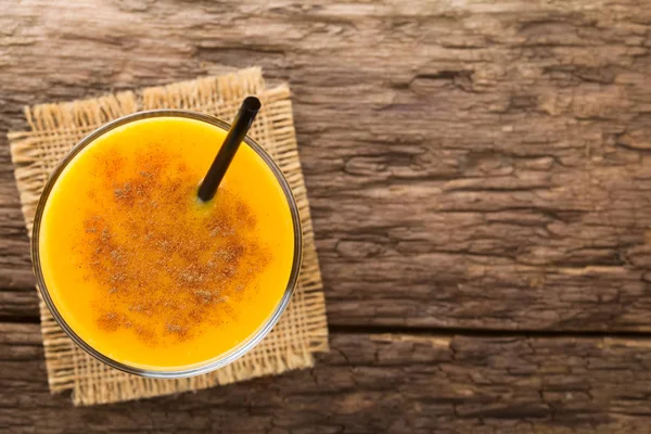 Pumpkin Smoothie Segar Buatan Sendiri Dengan Kayu Manis Kaca Dengan — Stok Foto