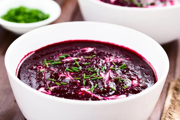 Fresh Homemade Beetroot Cream Soup Bowls Garnished Cream Chives Selective — Stock Photo, Image