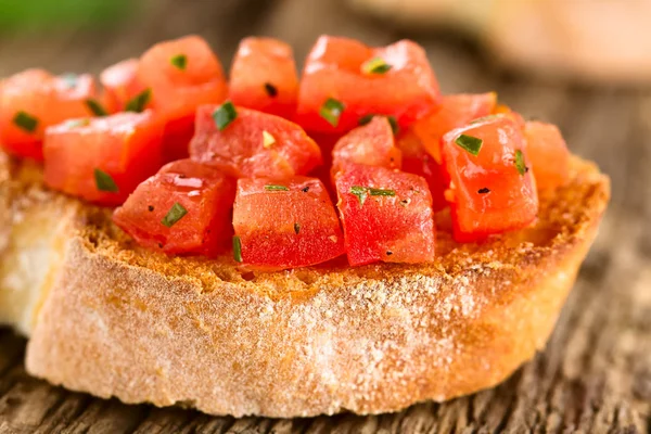 Fresh Homemade Tomato Basil Bruschetta Traditional Italian Antipasto Selective Focus — Stock Photo, Image