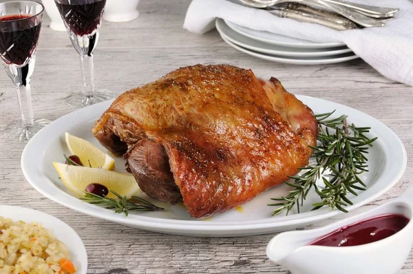 Baked turkey thigh — Stock Photo, Image