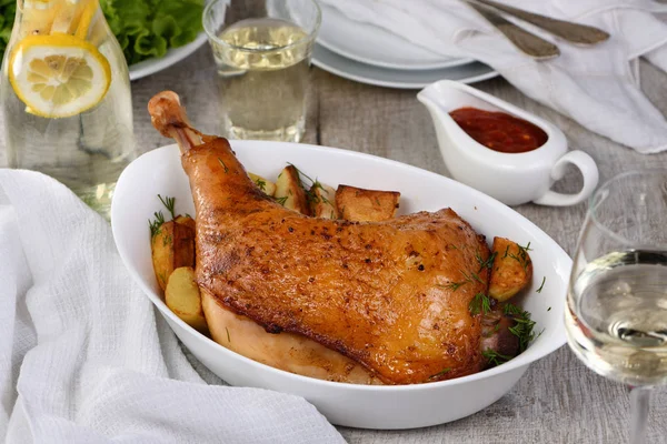Roasted turkey leg — Stock Photo, Image