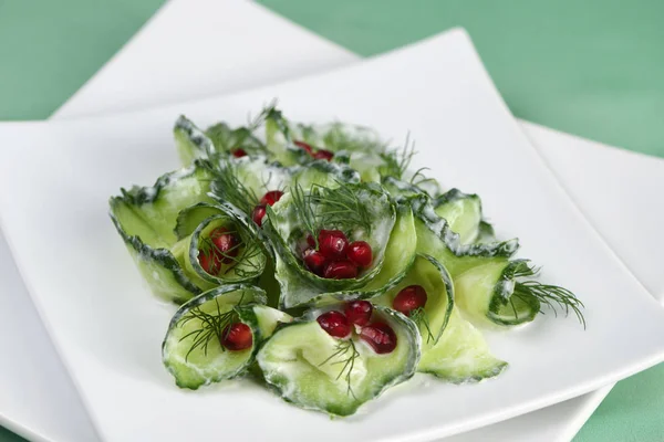 Cucumber and Pomegranate Salad — Stock Photo, Image