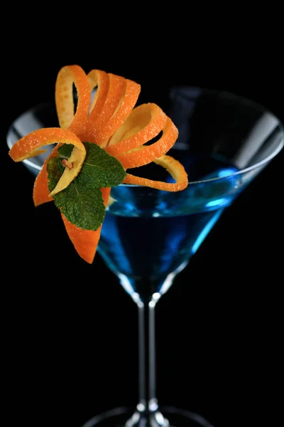 Decoração Para Cocktail Laranja Hortelã Apresentação Elegante Original Martini Blue — Fotografia de Stock