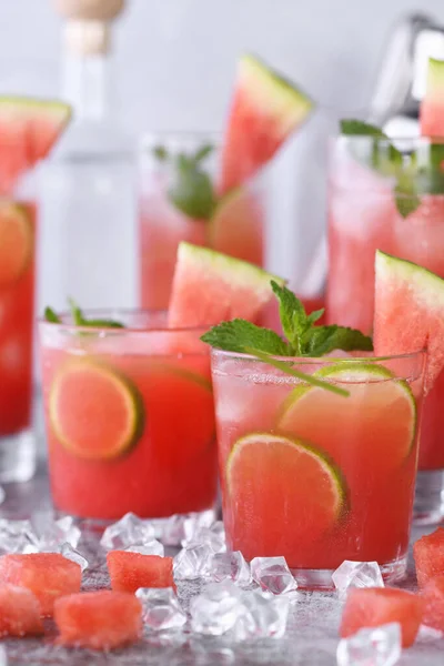 보드카 Watermelon Cocktail 코코넛 보드카로 만들어 칵테일을 — 스톡 사진