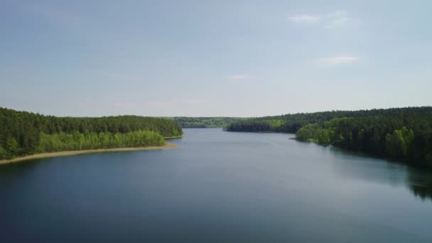 Schöner See aus der Luft — Stockvideo