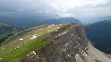 dağlar peyzaj Seceda görünümü yakınındaki hava görünümünü gelin
