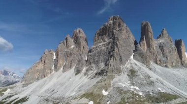 İtalya Dolomites dağlarının havadan görünümü