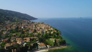 Garda Gölü Kuzey İtalya üzerinden uçuş