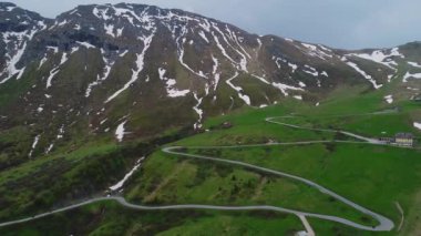 Dağlar manzara havadan görünümü