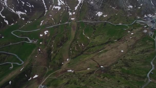 vue aérienne du paysage des montagnes 