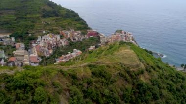 İtalya Cinque Terre kıyılarının güzel havadan görünümü