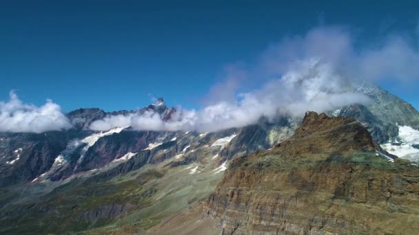 Słoneczny hyperlapce widok na Matterhorn — Wideo stockowe