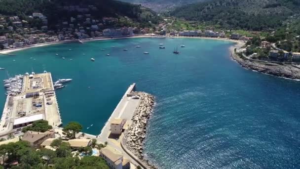 Vlucht over Porte de Soller, Palma Mallorca, Spanje — Stockvideo