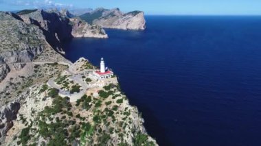 Mallorca, İspanya'da Far Formentor deniz feneri