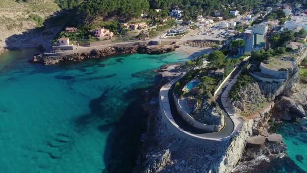 Flyg över vacker strand på Mallorca — Stockvideo