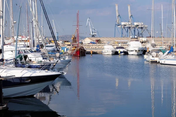 Nombreux Parking Yacht Mer Eau Calme Marine Sur Une Journée — Photo