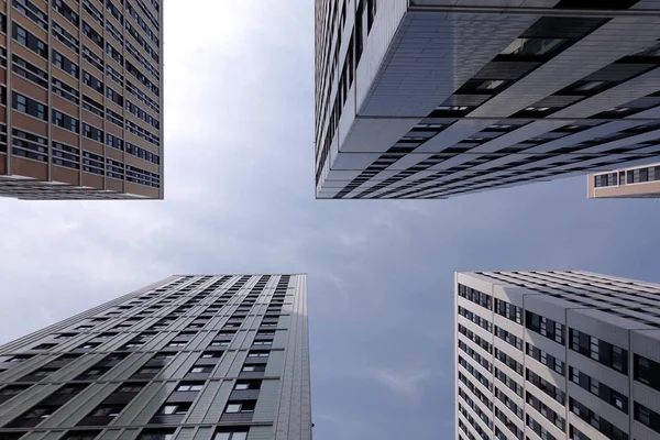 Väggarna Moderna Stads Byggnader Med Många Fönster Business Cluster Från — Stockfoto