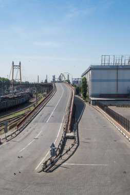 Yol açan yol, yol kavşağı.