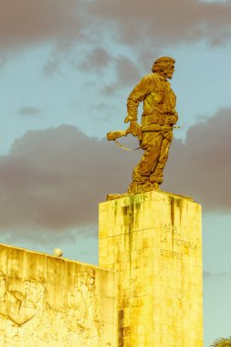 Che Guevara'nın Santa Clara'daki Müzesi ve Anıtı heykeli. Che Guevara kim Batista hükümetten 1959 yılında deviren bir isyancı ordu komutanıydı. Vintage ve yesteryear etkisi ile görüntü