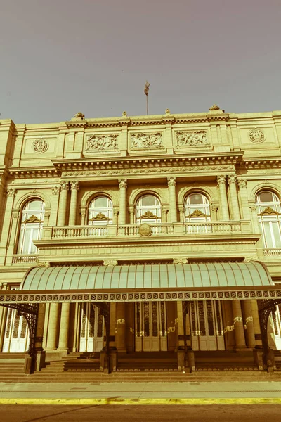 ブエノスアイレス アルゼンチンのコリエンテス通りのコロン劇場のファサード ヴィンテージと往年の効果 — ストック写真