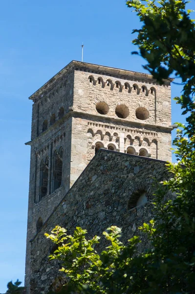 国立公園のクレウス カタルーニャ スペインのコスタ ブラバで呼ばれるサン ロデス修道院 — ストック写真