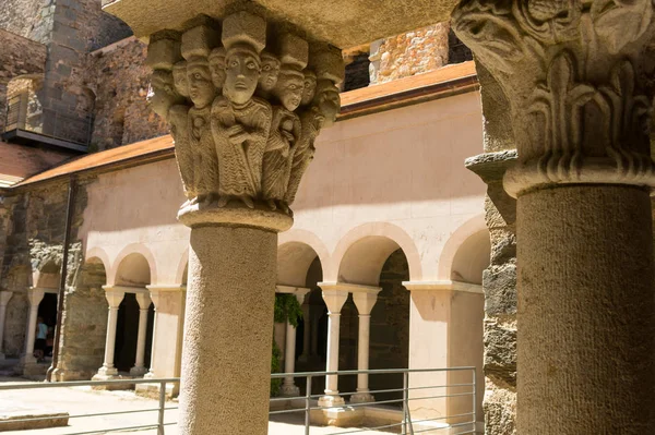 Claustro Abadía Sant Pere Rodes Antiguo Monasterio Benedictino Comarca Alt — Foto de Stock