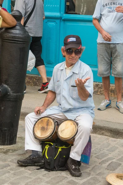 Havana Cuba January 2017 Street Musician Perform Tourists Tips Old — Stock Photo, Image