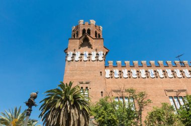 Üç Dragons (Castell dels Tres Dragons) Parc de la Ciutadella kale görünümü