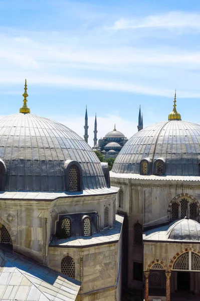 Cúpulas Catedral Santa Sofia Mesquita Azul Santa Sofia Istambul Turquia — Fotografia de Stock