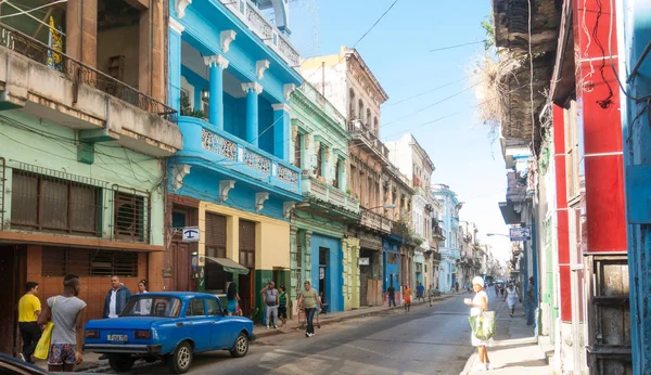 Havana Cuba Gennaio 2017 Scena Strada Con Edifici Colorati Vecchie — Foto Stock