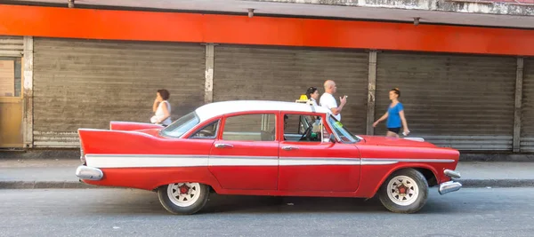 Havana Cuba Janvier 2017 Ancienne Voiture Des Années Cinquante Circulant — Photo