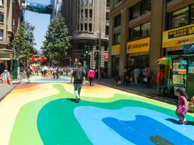 Santiago De Chile, Chile - 26 Ocak 2018: bayrak yürümek-den geçerek (İspanyolca Paseo Bandera), Santiago de Chile şehir merkezinde yürüyüş Şili vatandaşı. Şili.