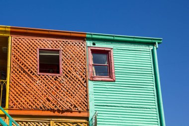 Ahşap ünlü küçük yolda Caminito, La Boca Mahallesi'nde eski renkli binalar. Caminito, büyük kültürel ve Turizm geleneksel bir sokak. Buenos Aires, Arjantin.