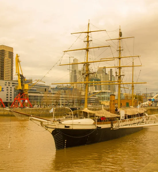 Buenos Aires Argentina October Frigate Docked Dock Puerto Madero Ship — Stock Photo, Image