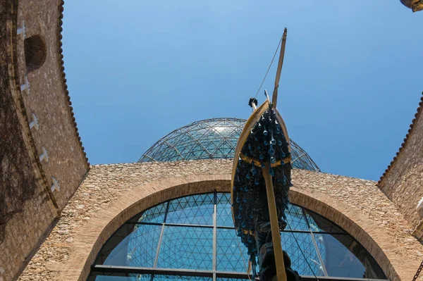 Die Schiffskutsche oder die Gala-Barke im Dali-Museum, in — Stockfoto