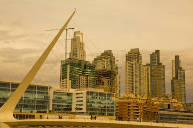dramatik günbatımında puerto madero, buenos aires, Arjantin,