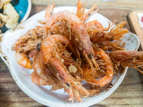 Typical dish of fried prawns, a tapa very common in Spain, espec — Stock Photo, Image