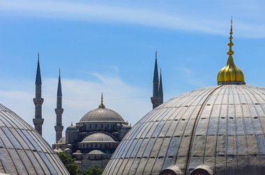 Sultanahmet Camii ve Saint Sophie Katedrali, Istanbul, Türkiye.