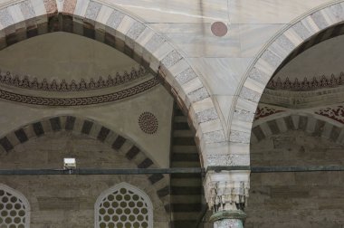 Istanbul, Türkiye'de Sultanahmet Camii avluda detay. 