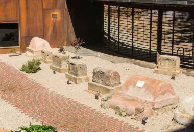 Madrid Meydanı Villa sepulchral yolu. Bu bir Roma nekrosu.