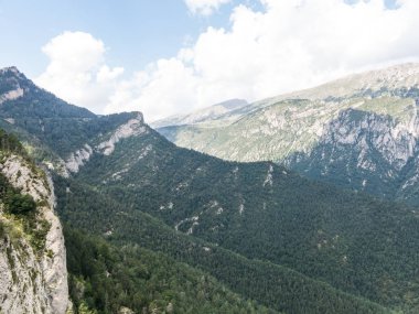 El Pedraforca masifinin görünümleri, t en amblem biridir