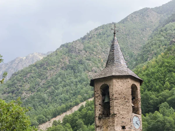 Pequeña ciudad medieval de Tavascan, región de Pallars Sobira. Catalán —  Fotos de Stock