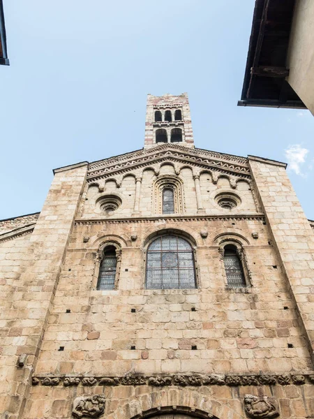 La Catedral de Santa María de Urgel es de estilo románico y —  Fotos de Stock