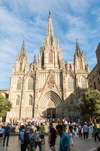 Torri medievali della Cattedrale Metropolitana Basilica di Barcel — Foto Stock