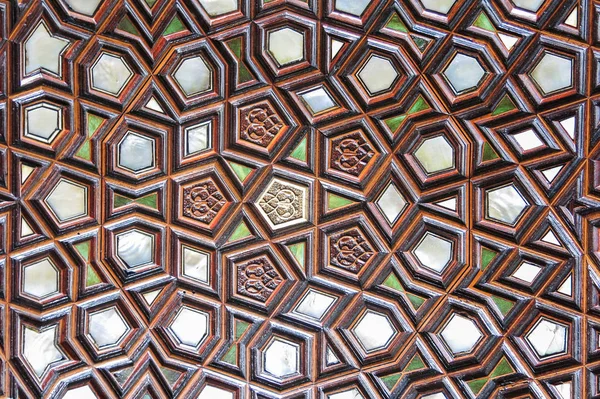 Detal drzwi Meczet Sulejmana (Sulejmana Camisi) w Istanbul, Turcja — Zdjęcie stockowe