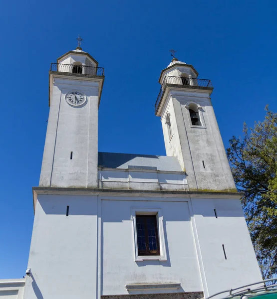 Antigua iglesia de la parte histórica de la ciudad de Colonia, Urugua — Foto de Stock