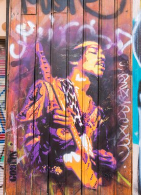 Amerikan müziği Jimi Hendrix hürmet, Valparaiso şehrinin merkezinde boyanmıştır. Tarihteki en iyi rock gitaristlerinden biri olarak kabul edilir. Şili