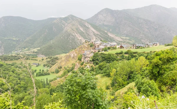 Panorama of the small medieval village of Tirvis, in the provinc — Stock Photo, Image