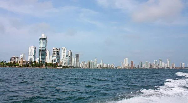 Stadtbild der Stadt Cartagena de Indias vom Meer aus. Carta — Stockfoto