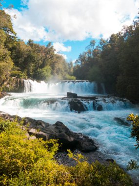 La Leona Şelalesi, Huilo Huilo Biyolojik Rezerv, Los Ri
